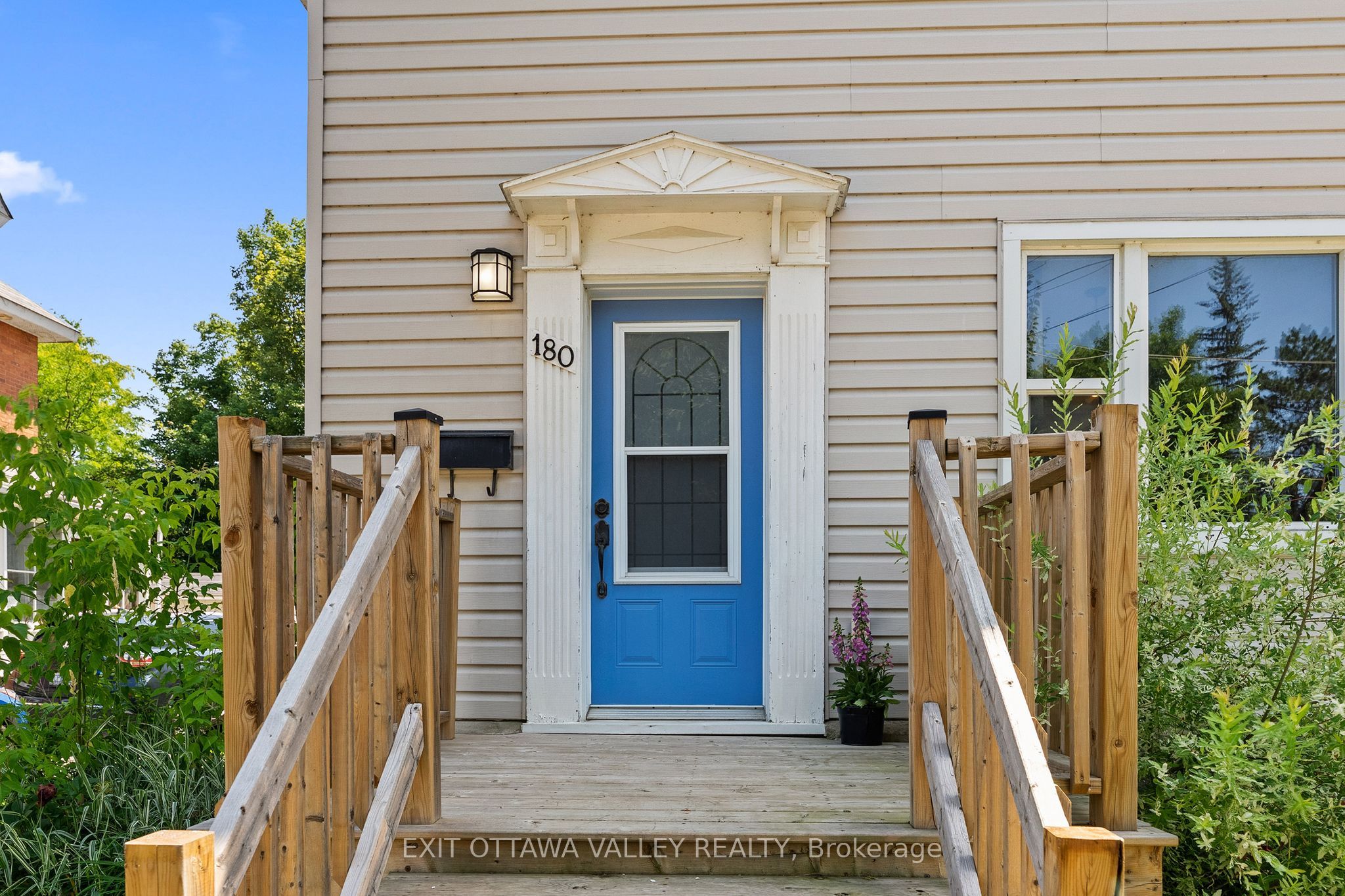 180 Mary Street - Photo 3
