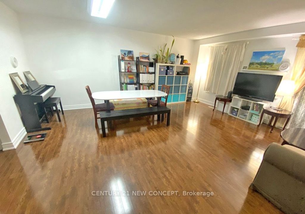 Photo of 119 Henderson Avenue #3, Markham, ON L3T 2L3 (MLS # N12722802)