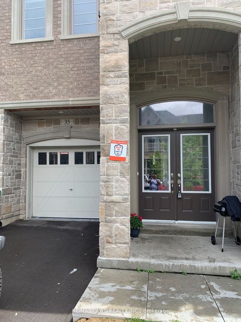 Photo of 35 Dalbeattie Drive, Brampton, ON L6Y 6H7 (MLS # W12469493)