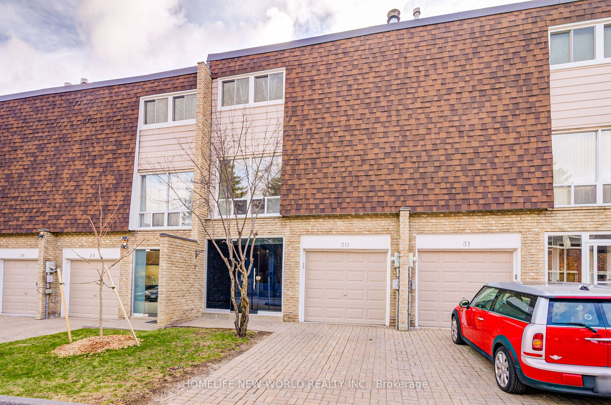 653 Village Parkway 30