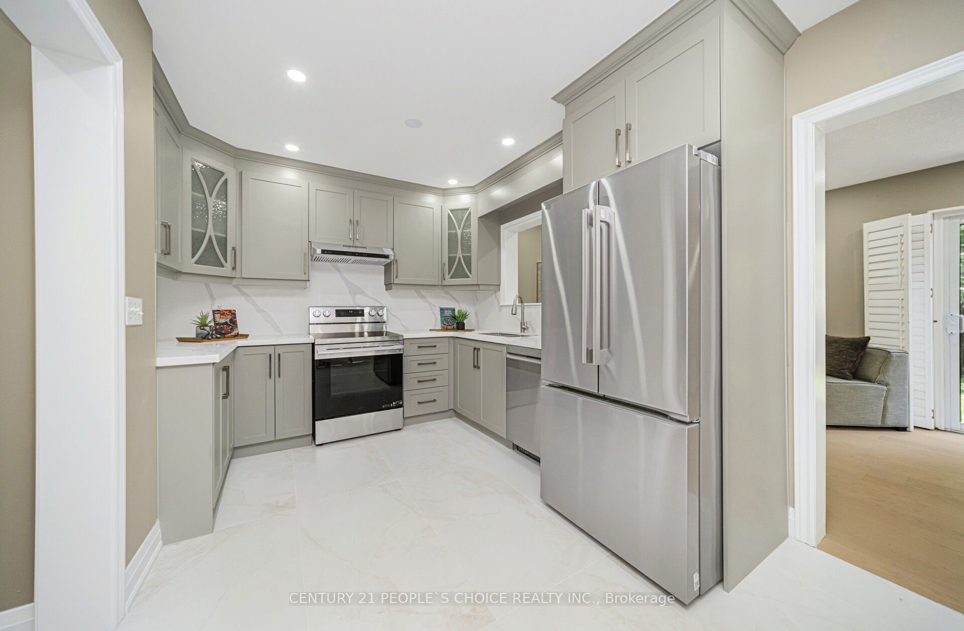 Photo 1 of 50 — 7216 Gagliano Drive, Mississauga, ON L5W 1X4