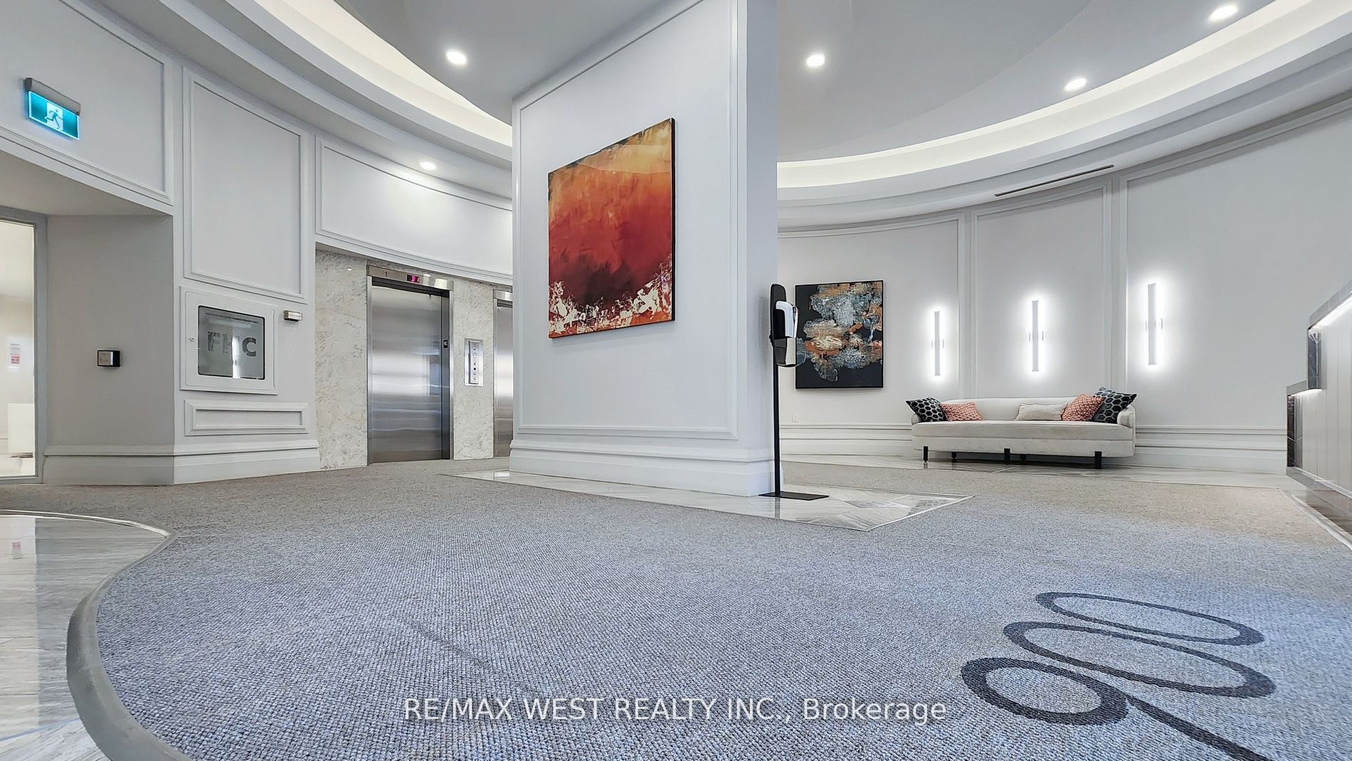 900 Yonge Street 1403