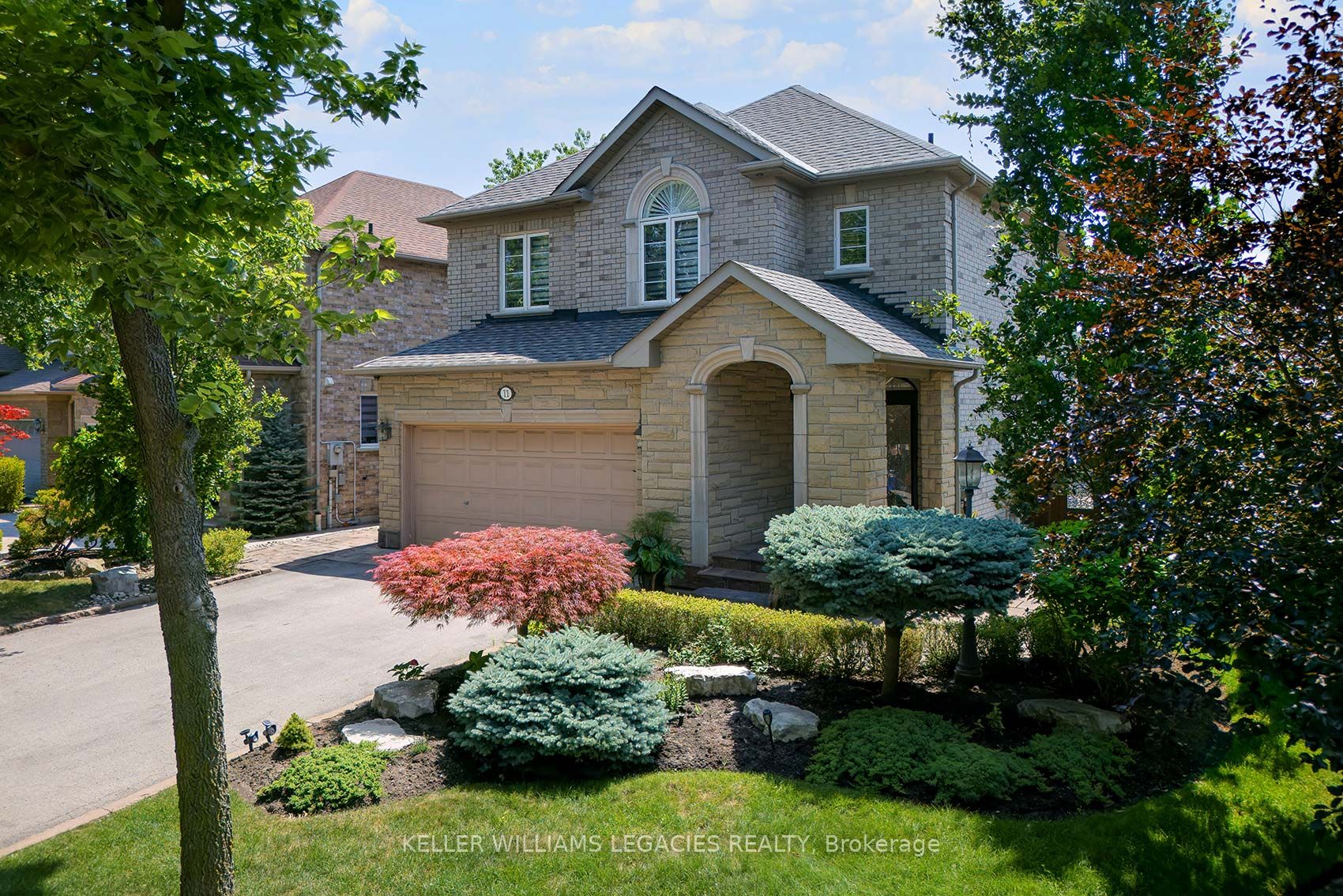 11 Grapevine Drive