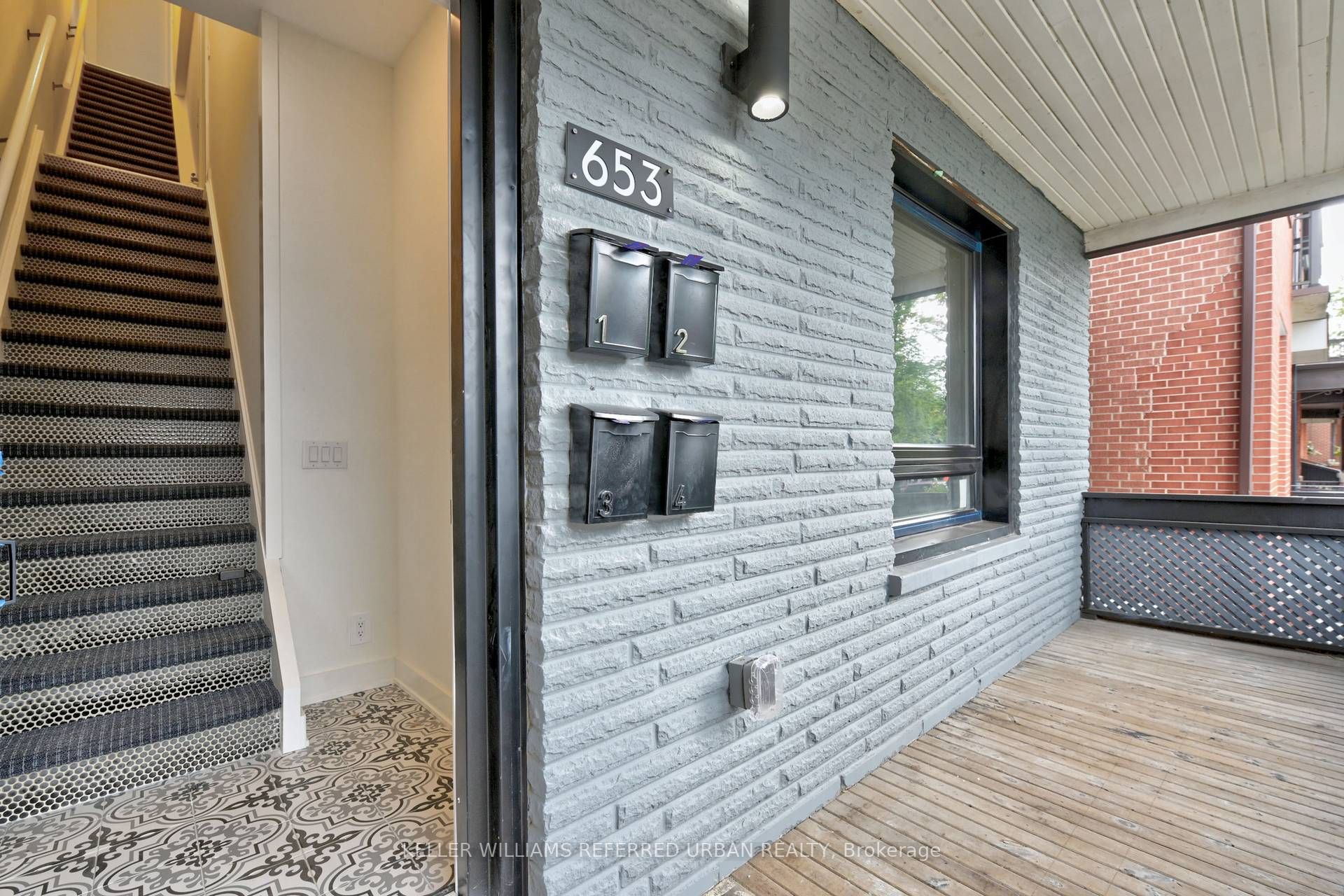 653 Manning Avenue Unit2
