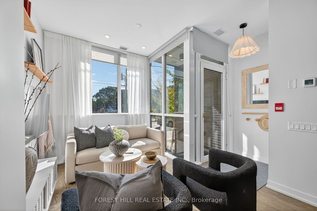 Photo of 38 Howard Park Avenue #156, Toronto, ON M6R 0A5 (MLS # W12461675)