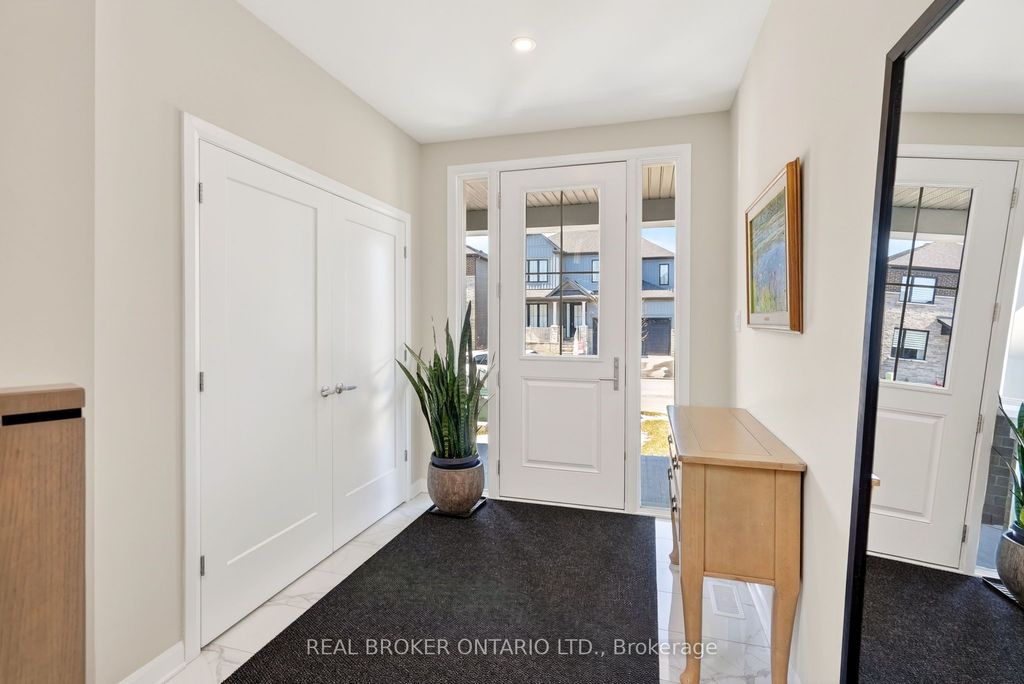 Photo of 548 Anchor Circle, Manotick - Kars - Rideau Twp and Area, ON K2B 7Z5 (MLS # X12980536)