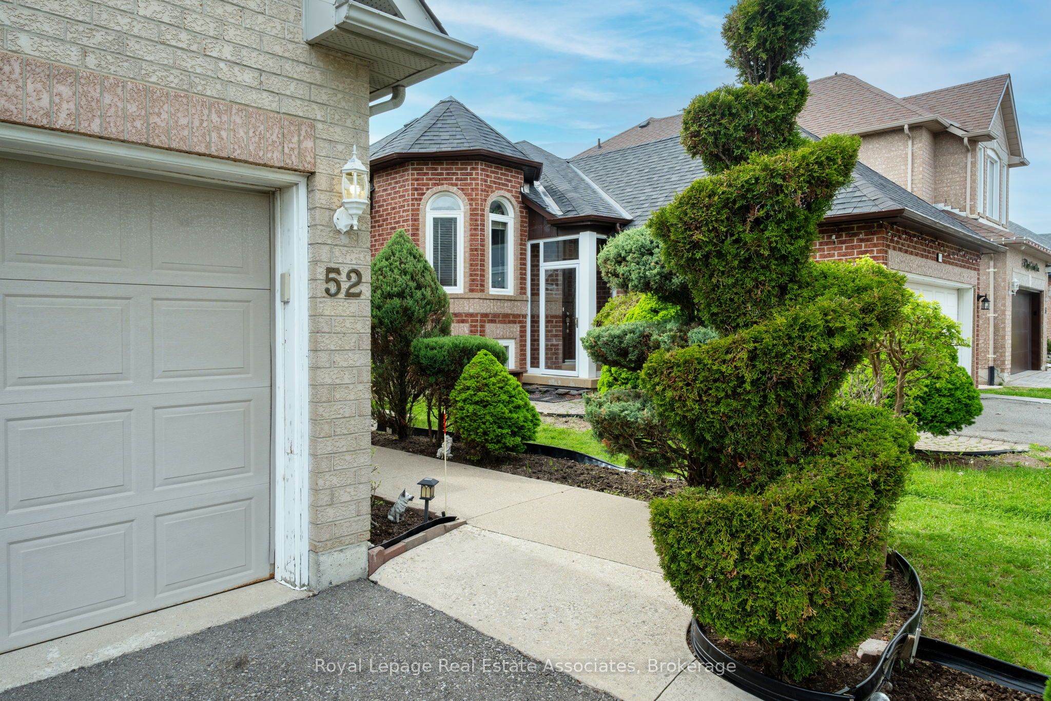 52 Royal Orchard Drive
