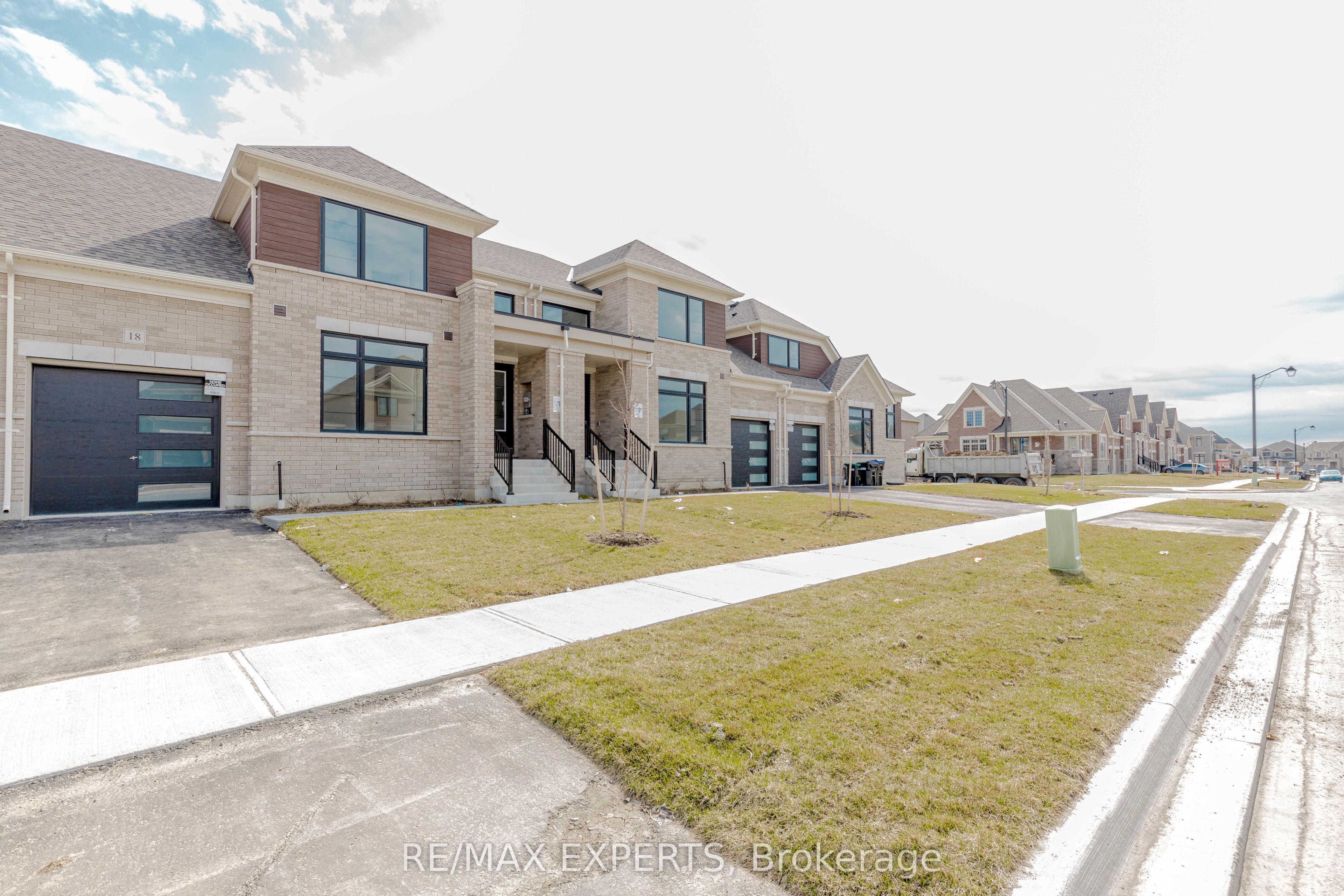 18 Mayapple Street