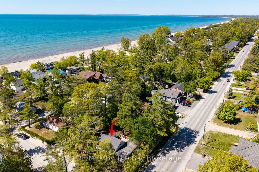 Photo of 33 17th Street N, Wasaga Beach, ON L9Z 2J1 (MLS # S13245616)