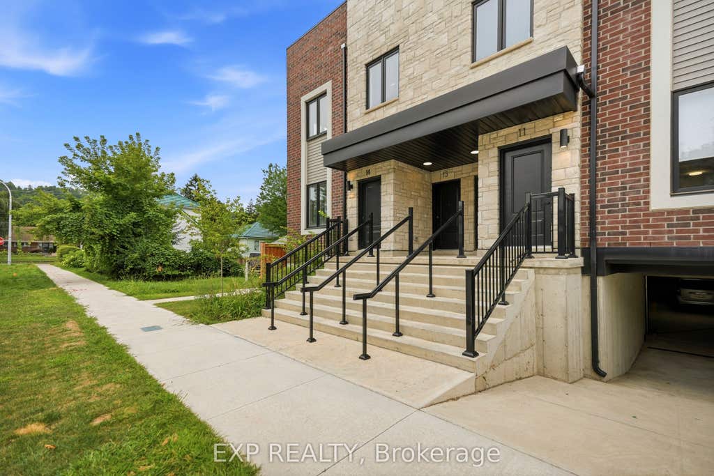 Photo of 2 Slessor Boulevard #12, Grimsby, ON L3M 5J4 (MLS # X13712130)