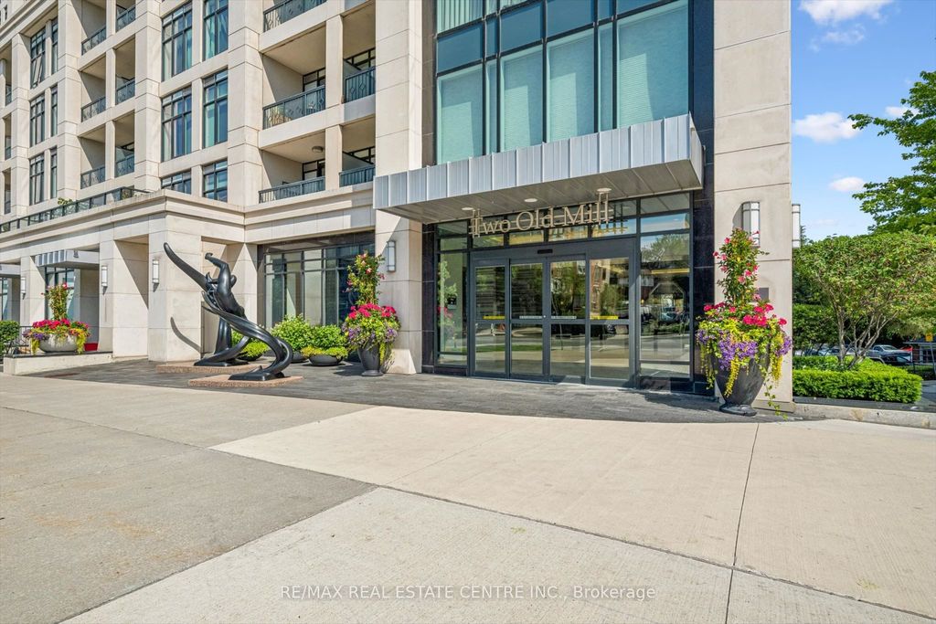 Photo of 2 Old Mill Drive #524, Toronto, ON M6S 0A2 (MLS # W13507132)