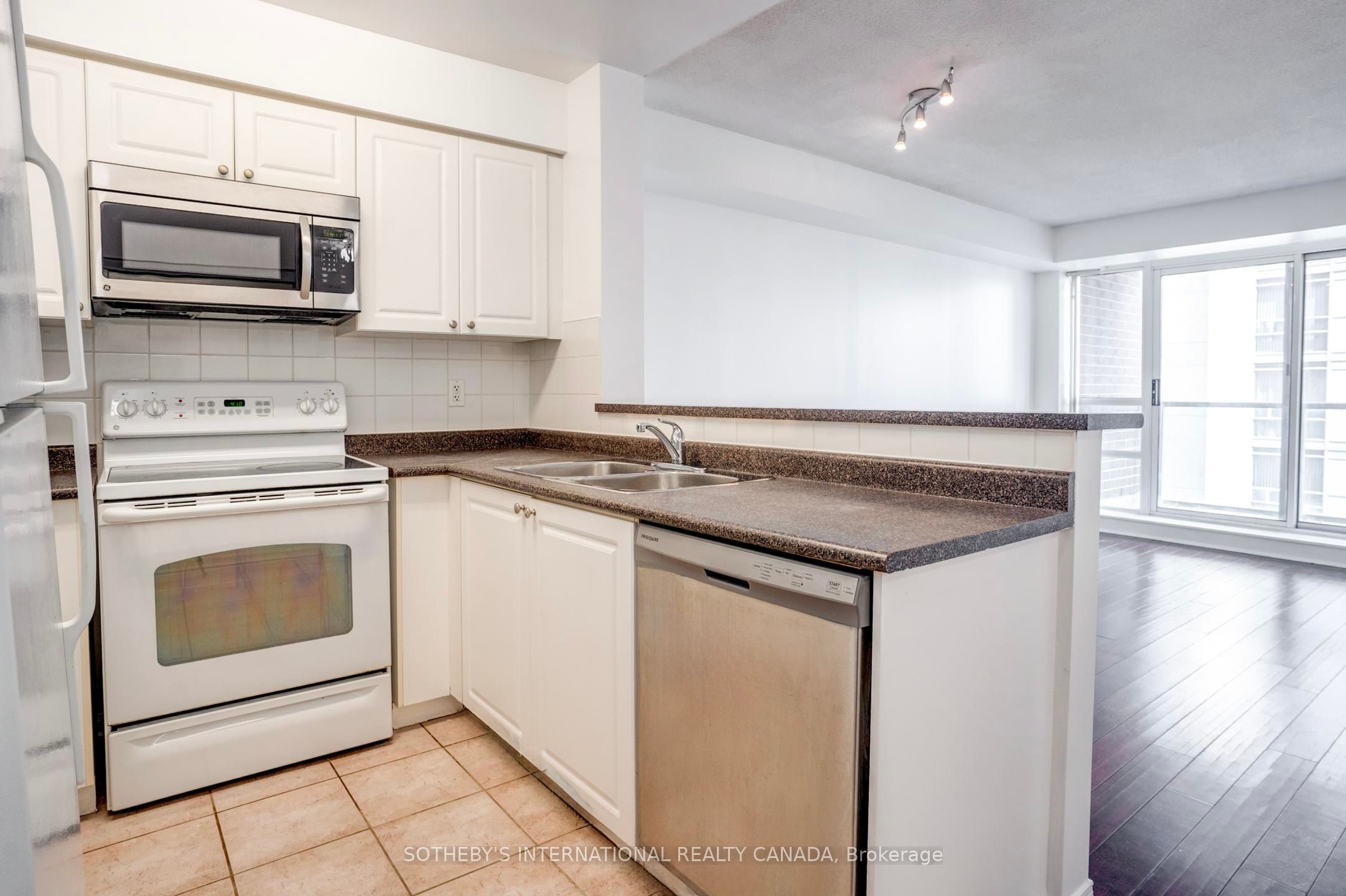7 Michael Power Place 1505