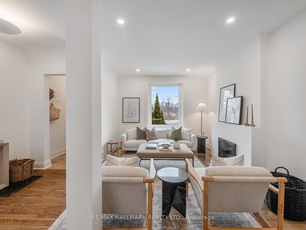 Photo of 491 Broadview Avenue, Toronto, ON M4K 2N4 (MLS # E12779252)