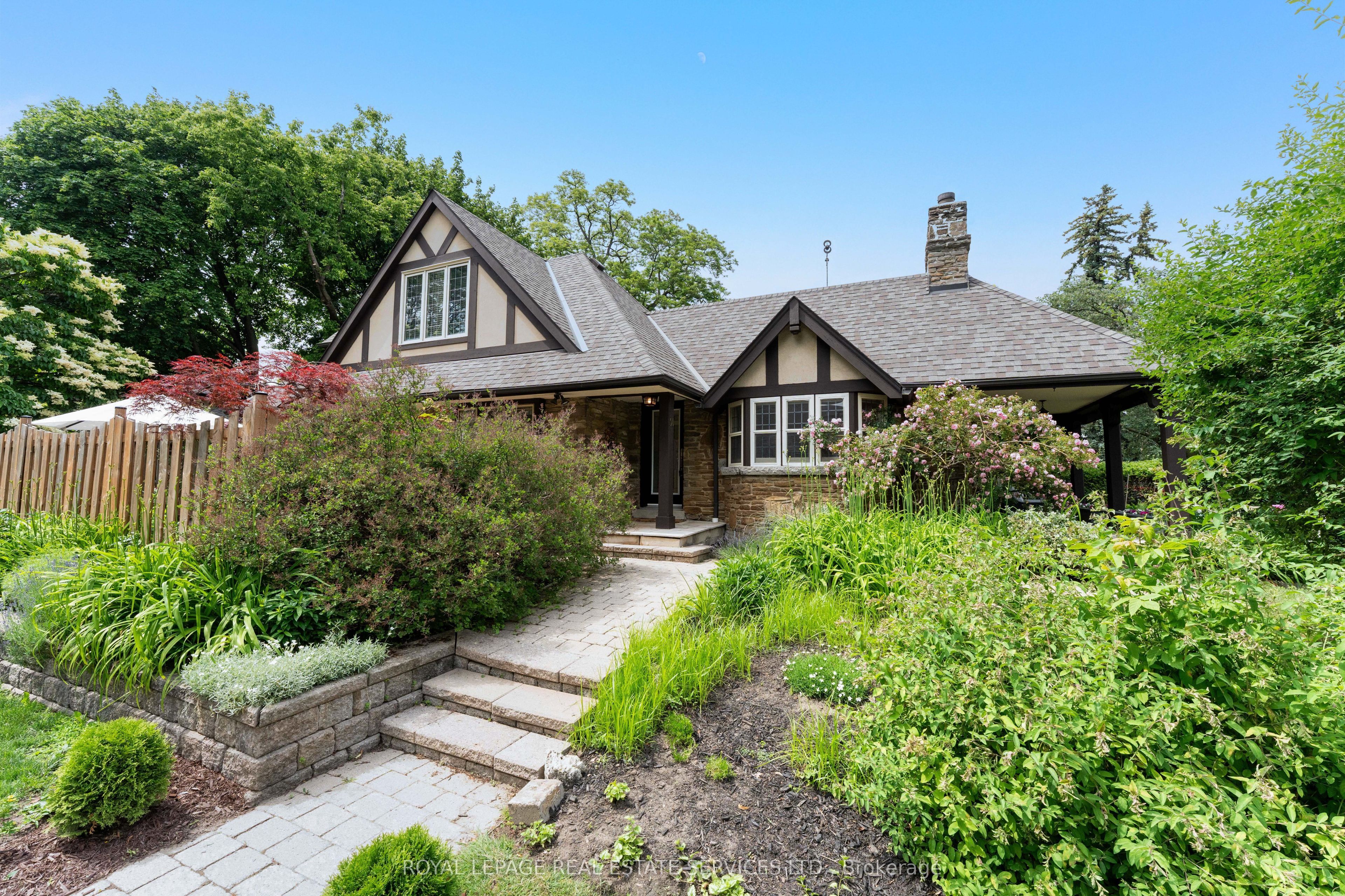 50 Brentwood Road S