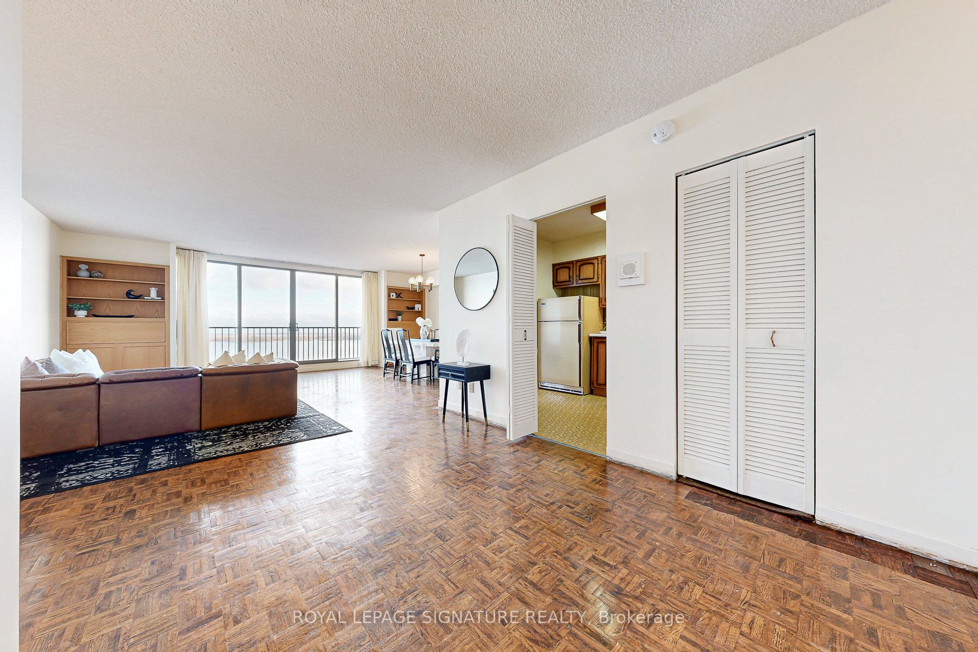 33 Harbour Square 2429