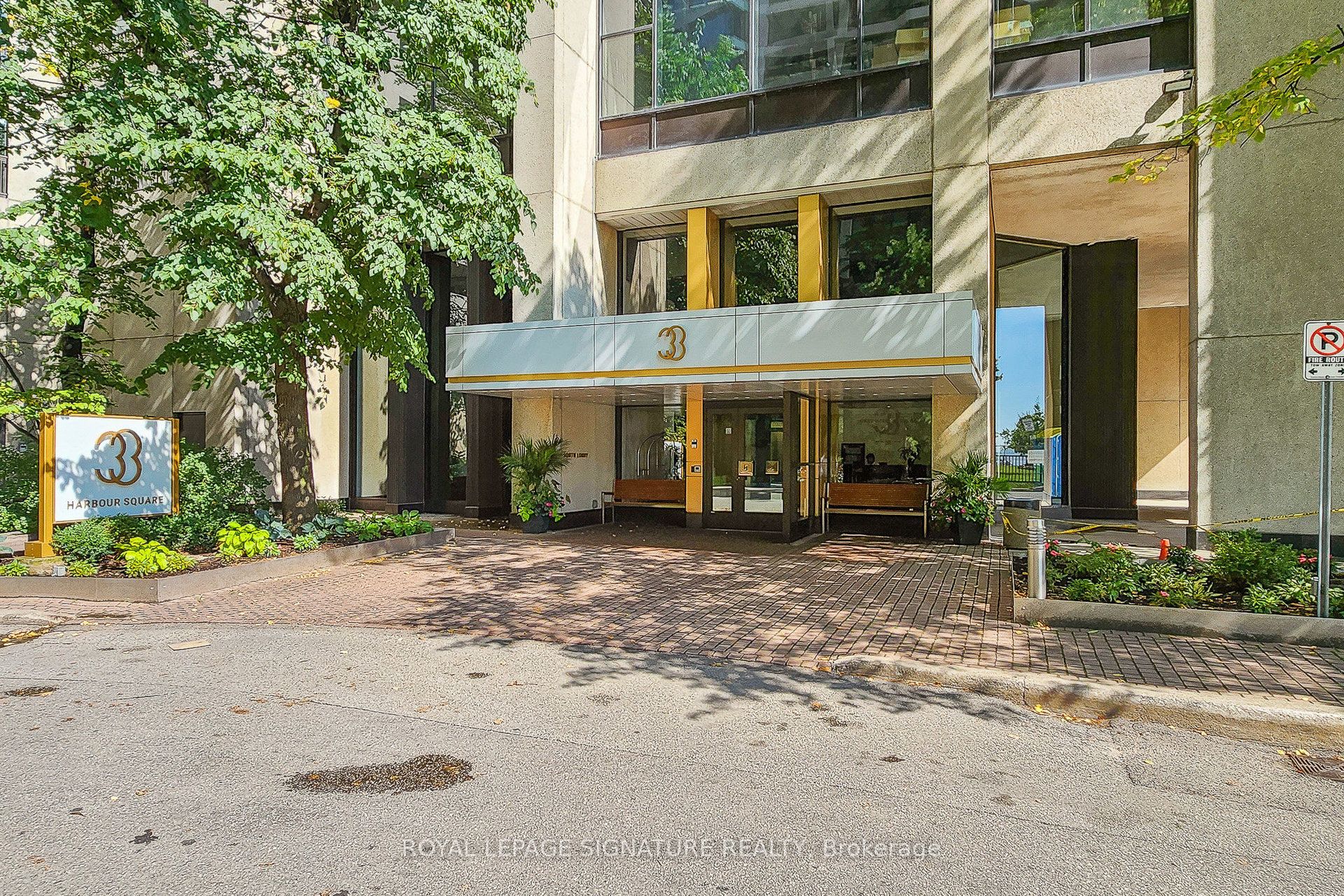 33 Harbour Square 2429