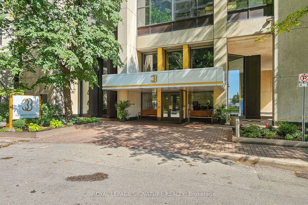 Photo of 33 Harbour Square #2429, Toronto, ON M5J 2G2 (MLS # C12600244)
