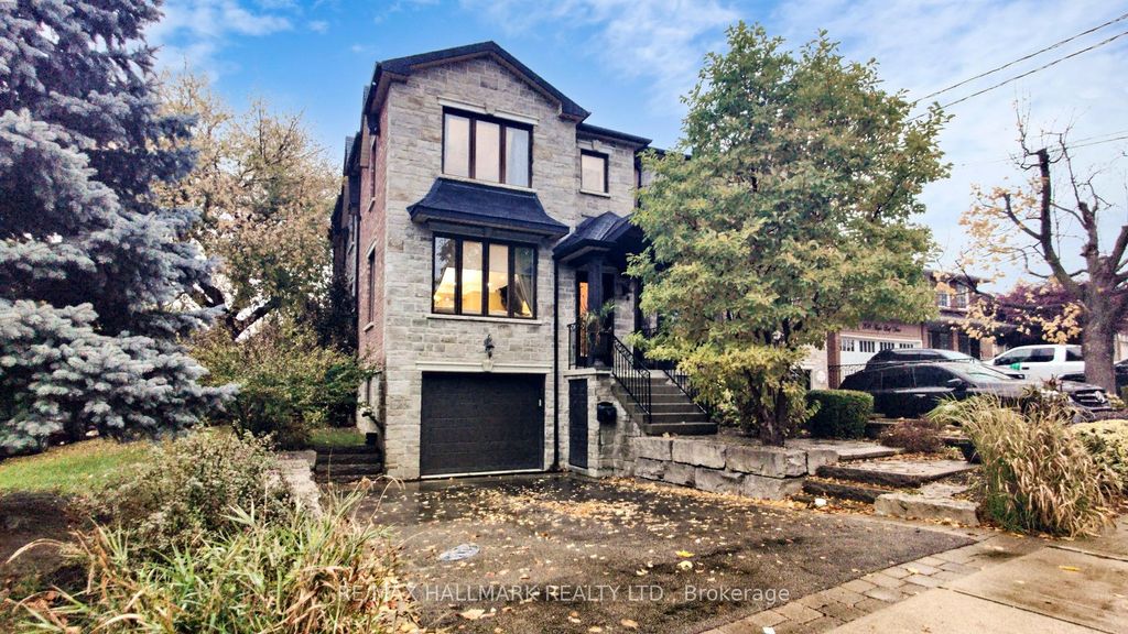 Photo of 204 Maple Leaf Drive, Toronto, ON M6L 1P1 (MLS # W12496186)