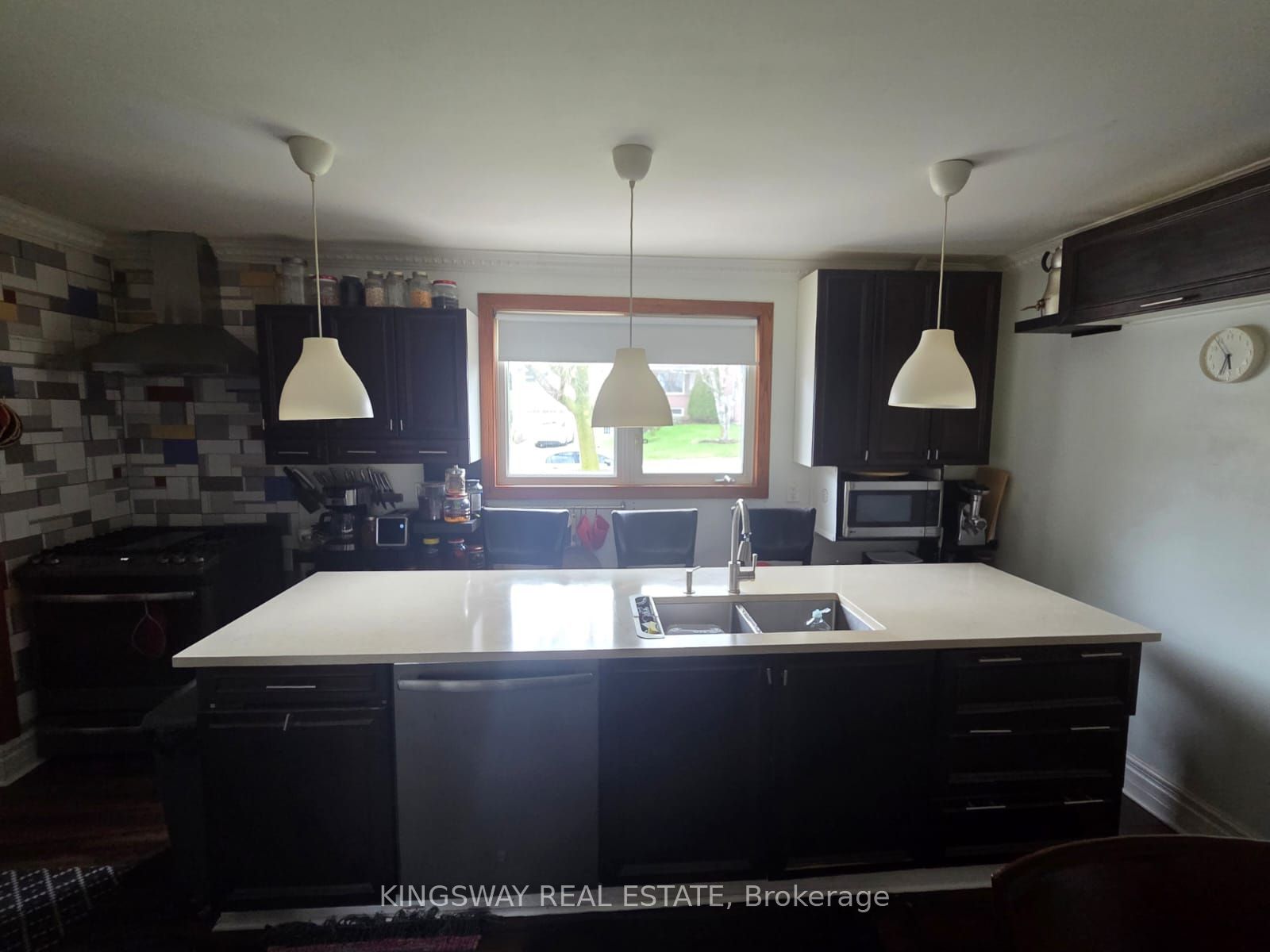 405 Dixon Boulevard