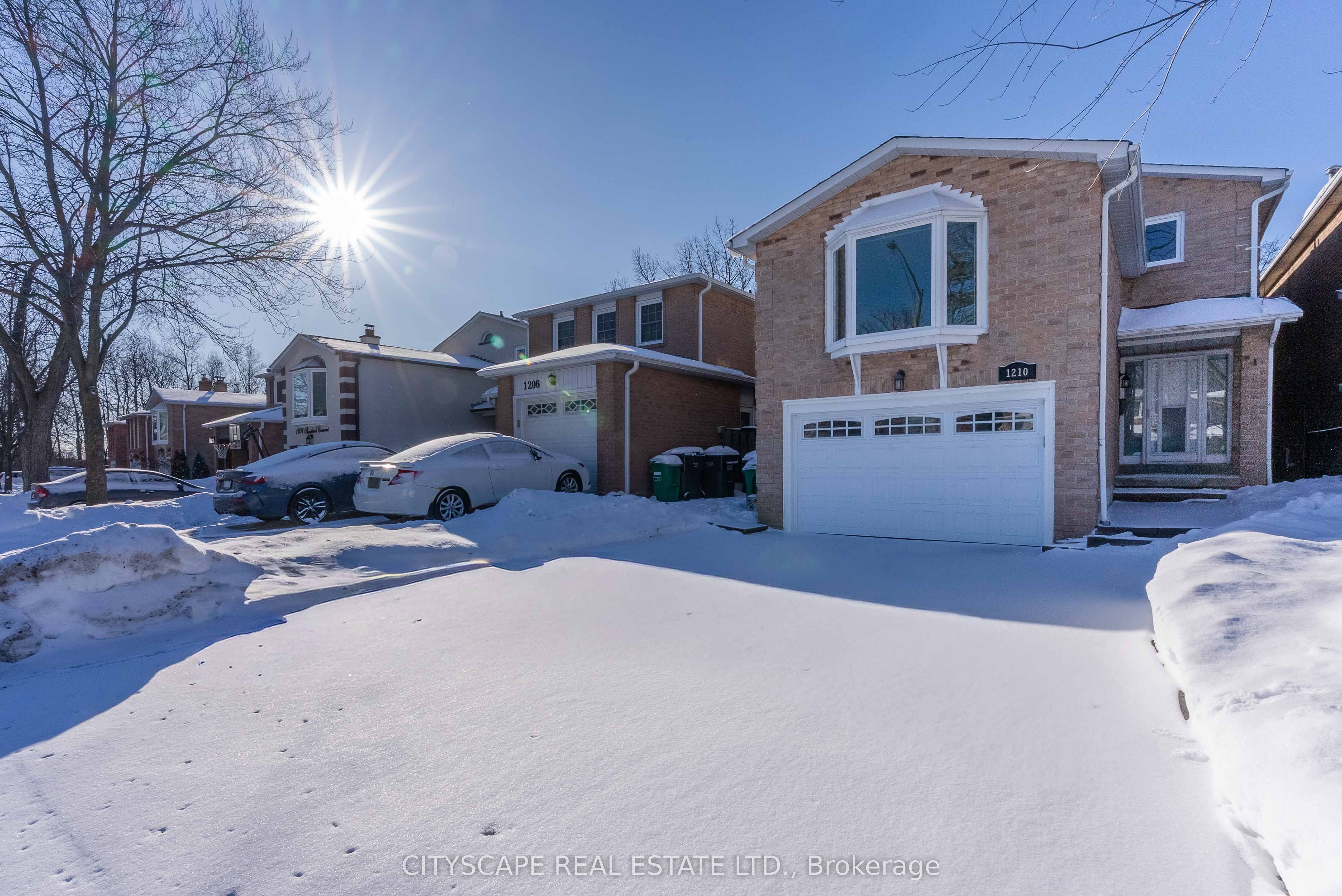 1210 Shagbark Crescent