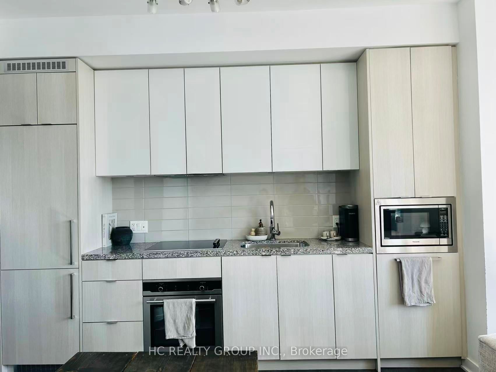 115 Blue Jays Way 3005