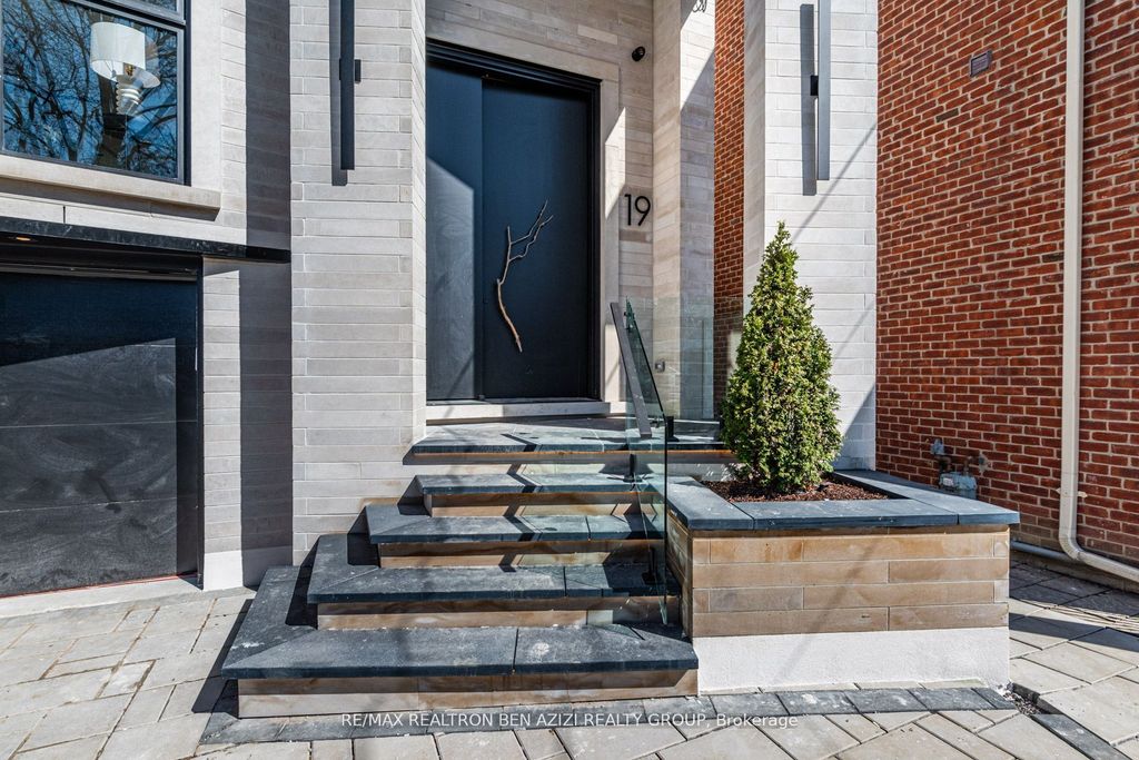 Photo of 19 Ridley Boulevard, Toronto, ON M5M 3L1 (MLS # C12433981)