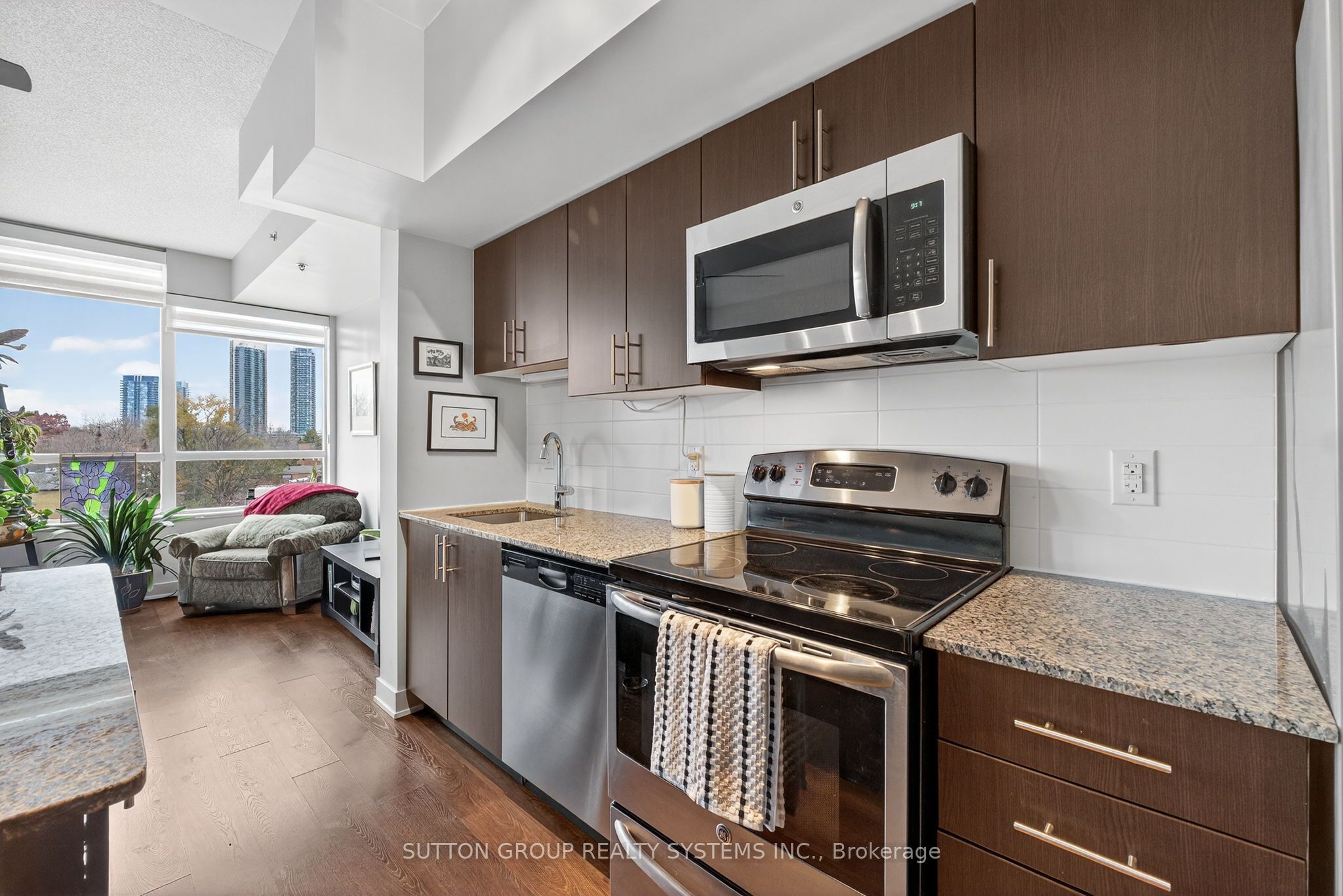 11 Superior Avenue 616