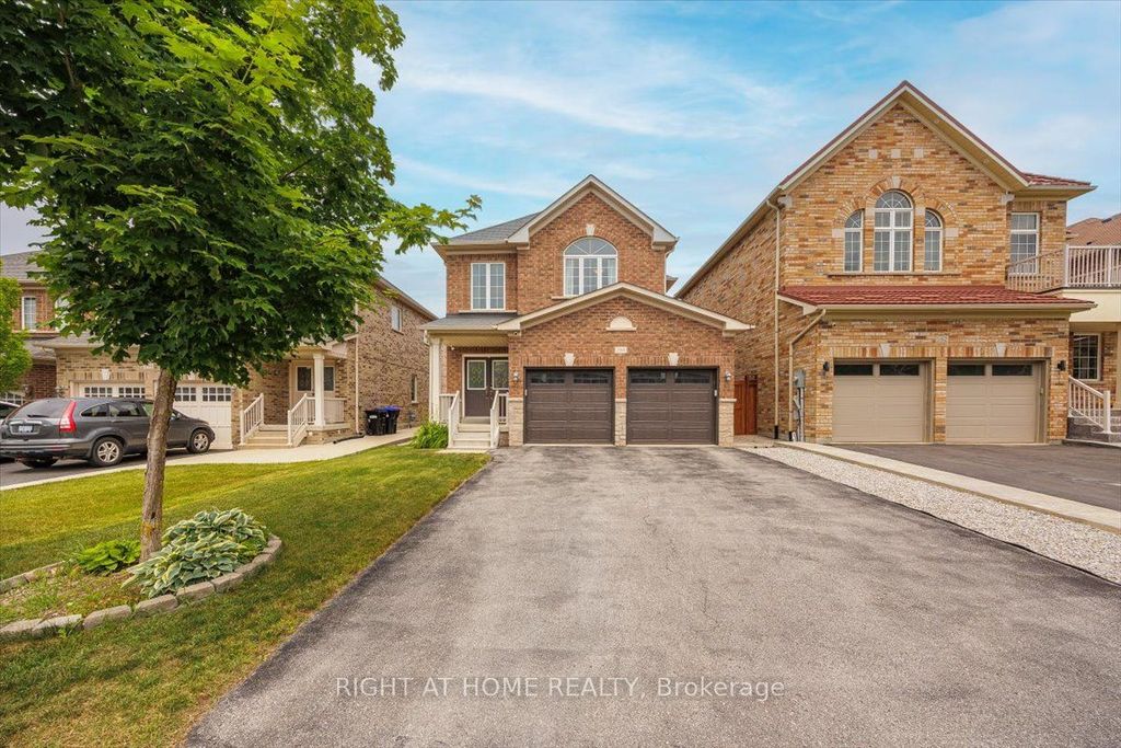 Photo of 166 Gardiner Drive, Bradford West Gwillimbury, ON L3Z 0J5 (MLS # N12750518)