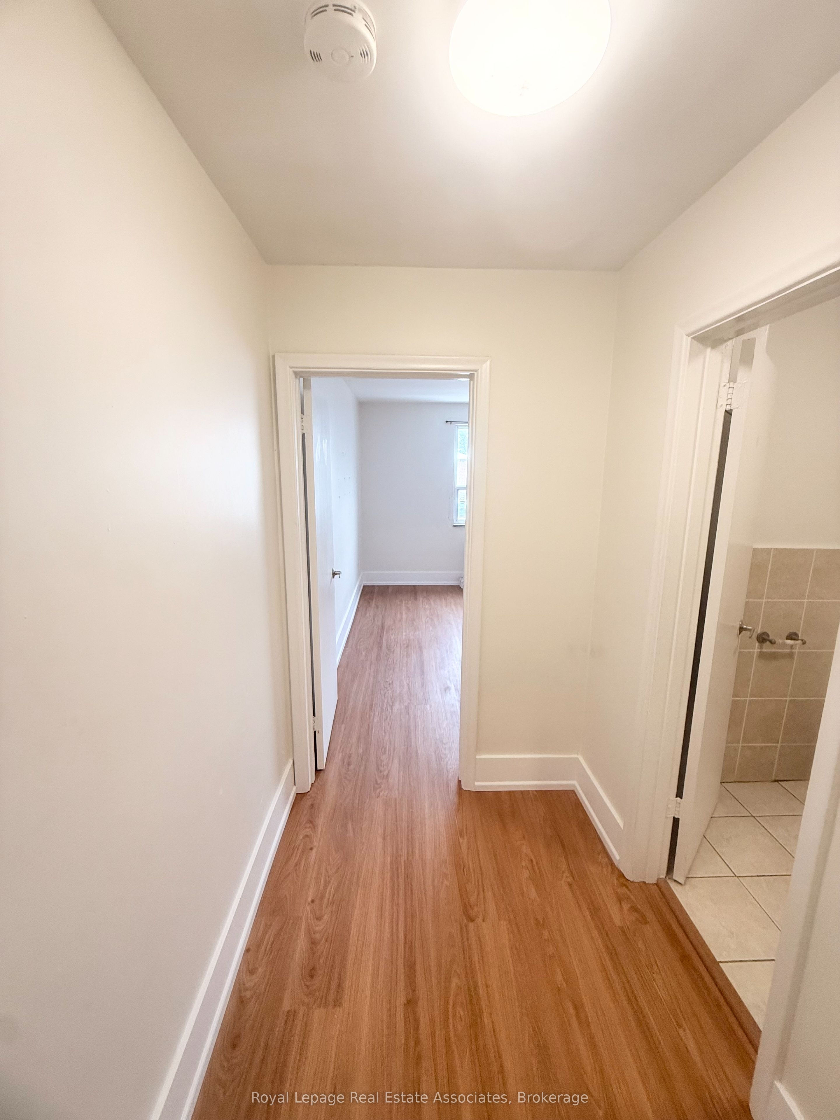 237 Lakeshore Road E 3