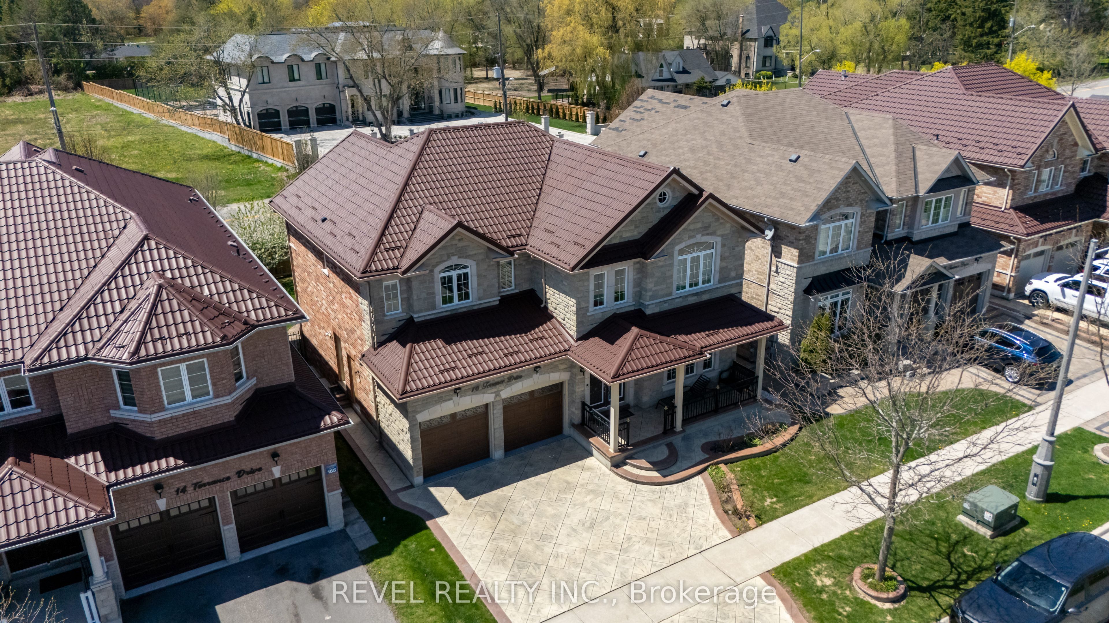 16 Terrance Drive Main