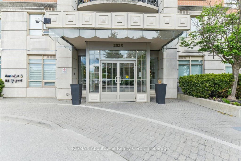 Photo of 2325 Central Park Drive #805, Oakville, ON L6H 0E2 (MLS # W12397282)