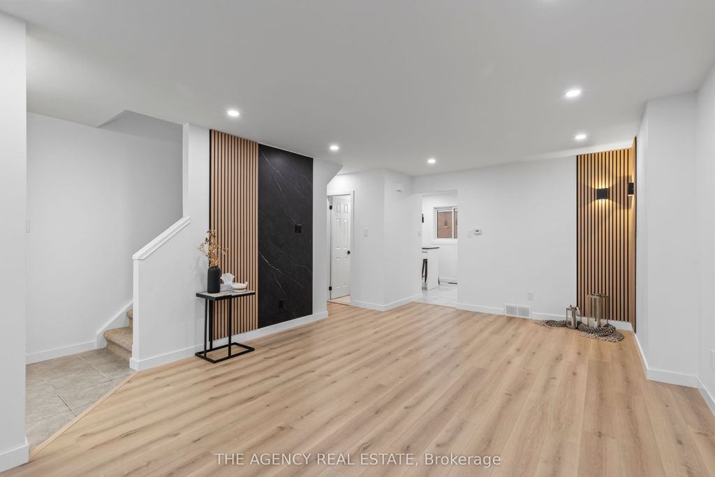 Photo of 700 Exeter Road #22, London South, ON N6E 1L2 (MLS # X12811642)