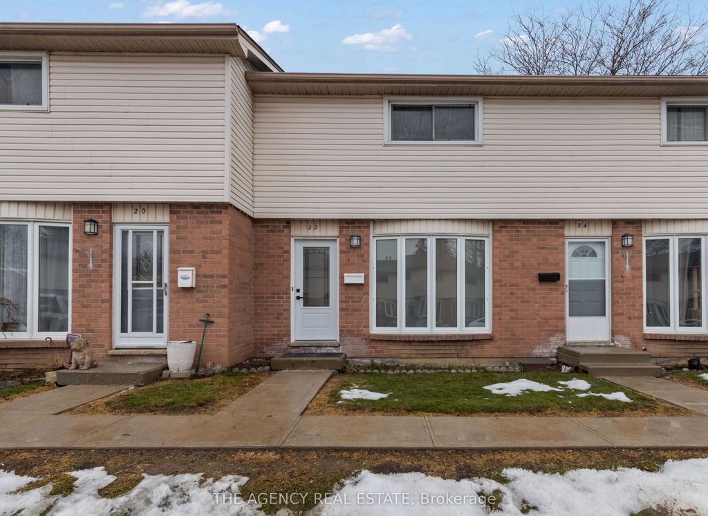 Photo of 700 Exeter Road #22, London South, ON N6E 1L2 (MLS # X12811642)