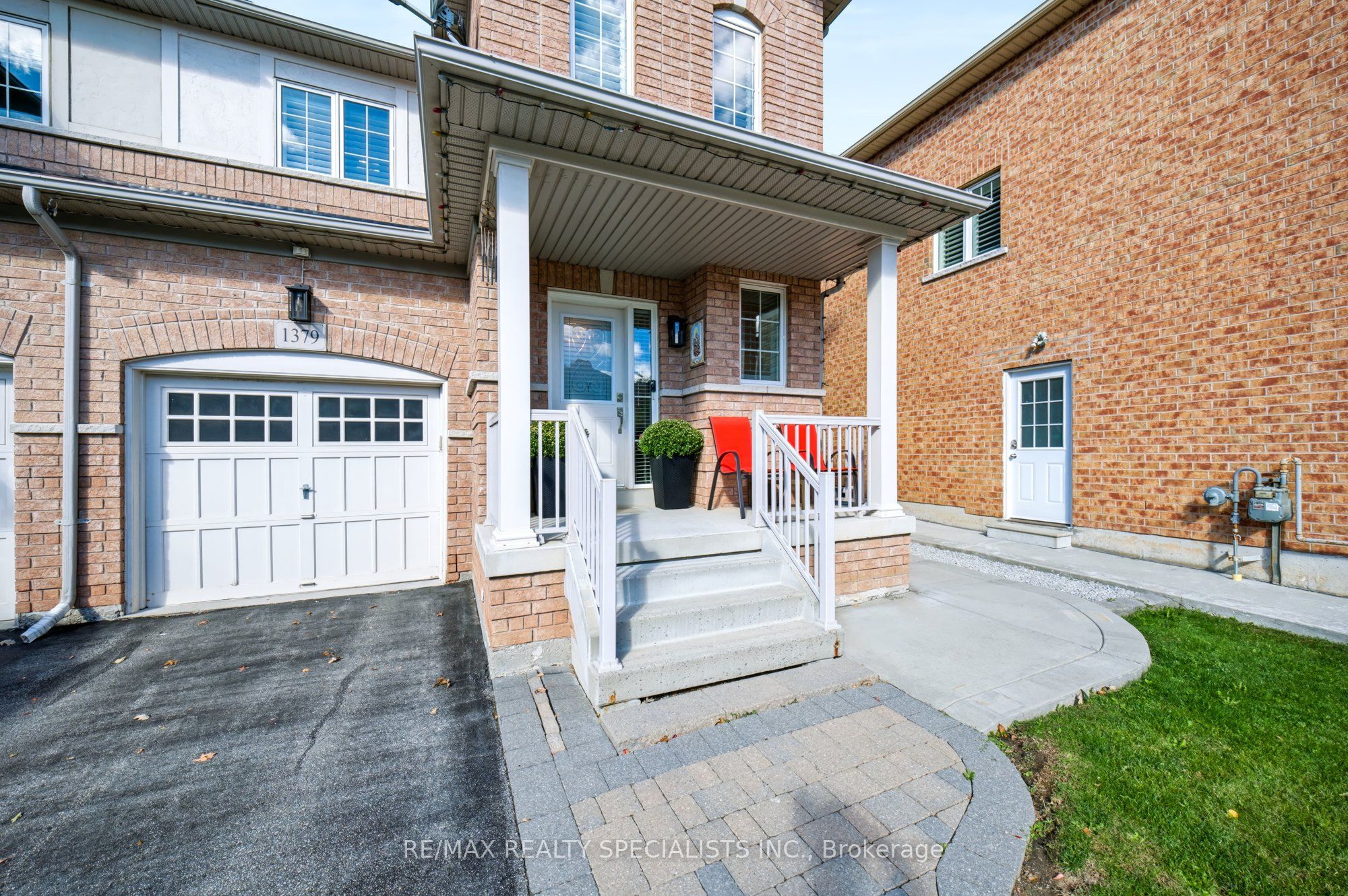 1379 Brandon Terrace