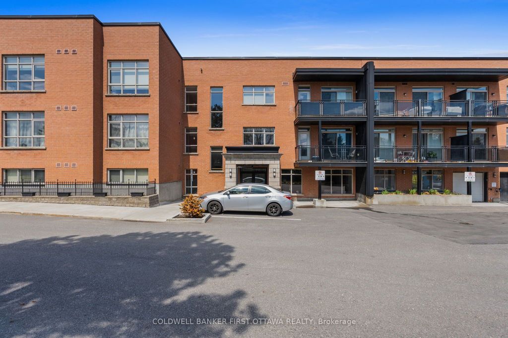 Photo of 3684 Fallowfield Road #204, Barrhaven, ON K2J 4H3 (MLS # X13096814)