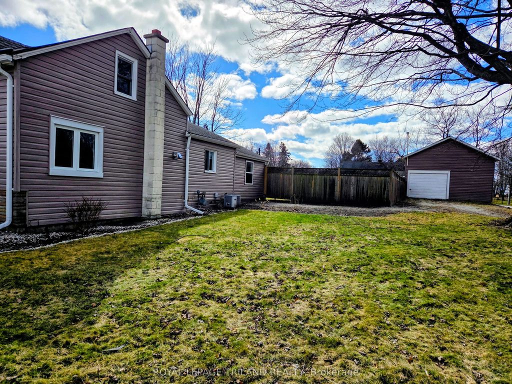 Photo of 46309 Sparta Line, Central Elgin, ON N0L 2H0 (MLS # X12770692)