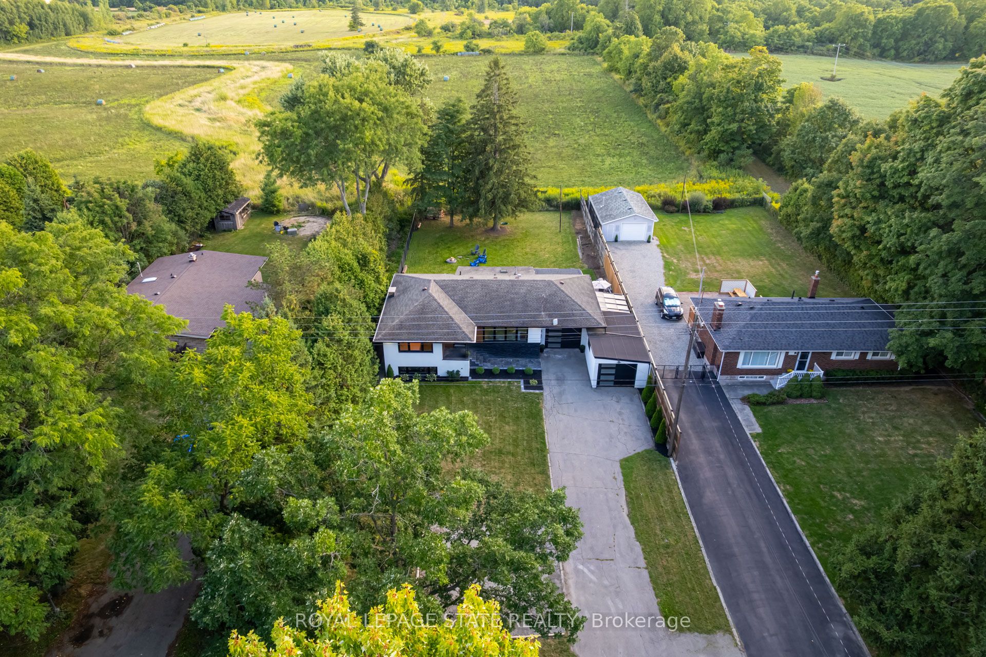 6461 Dickenson Road E