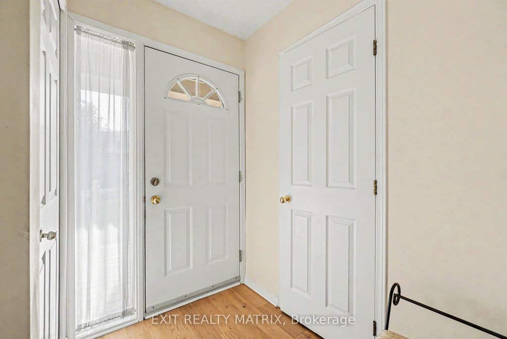 Photo of 2209 Saturn Crescent, Orleans - Cumberland and Area, ON K4A 3T6 (MLS # X13716108)
