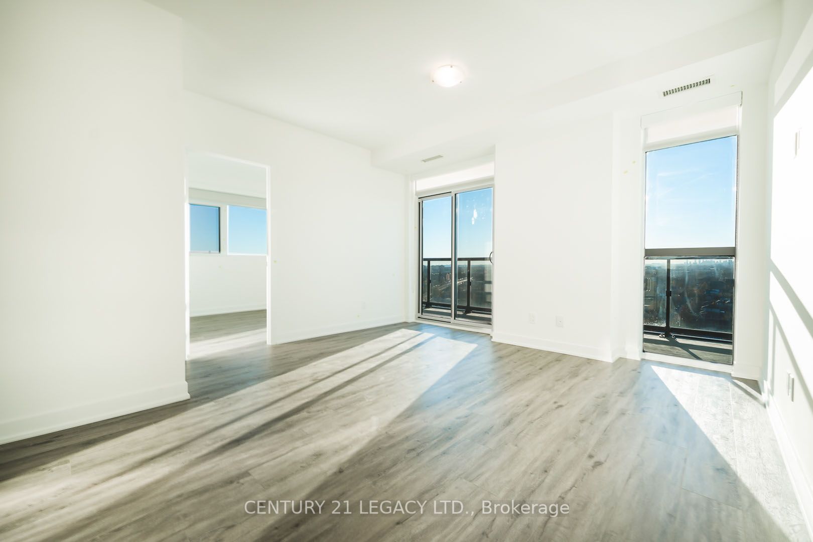 251 Manitoba Street 1808