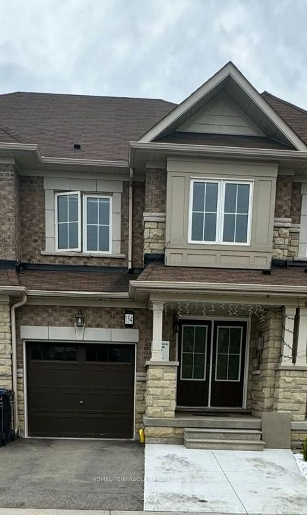 Photo of 154 Golden Springs Drive, Brampton, ON L7A 4N7 (MLS # W13606932)