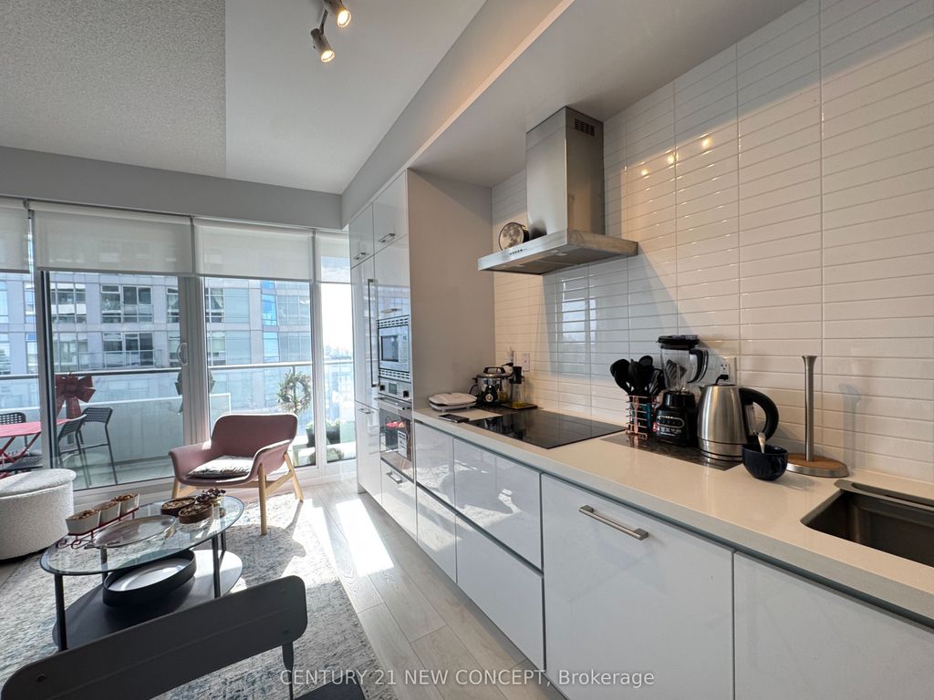 Photo of 2221 Yonge Street #4206, Toronto, ON M4S 0B8 (MLS # C12841618)