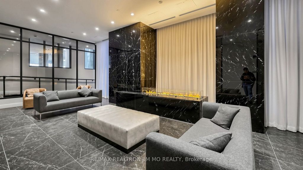 Photo of 308 Jarvis Street #1812, Toronto, ON M5B 0E3 (MLS # C13564648)