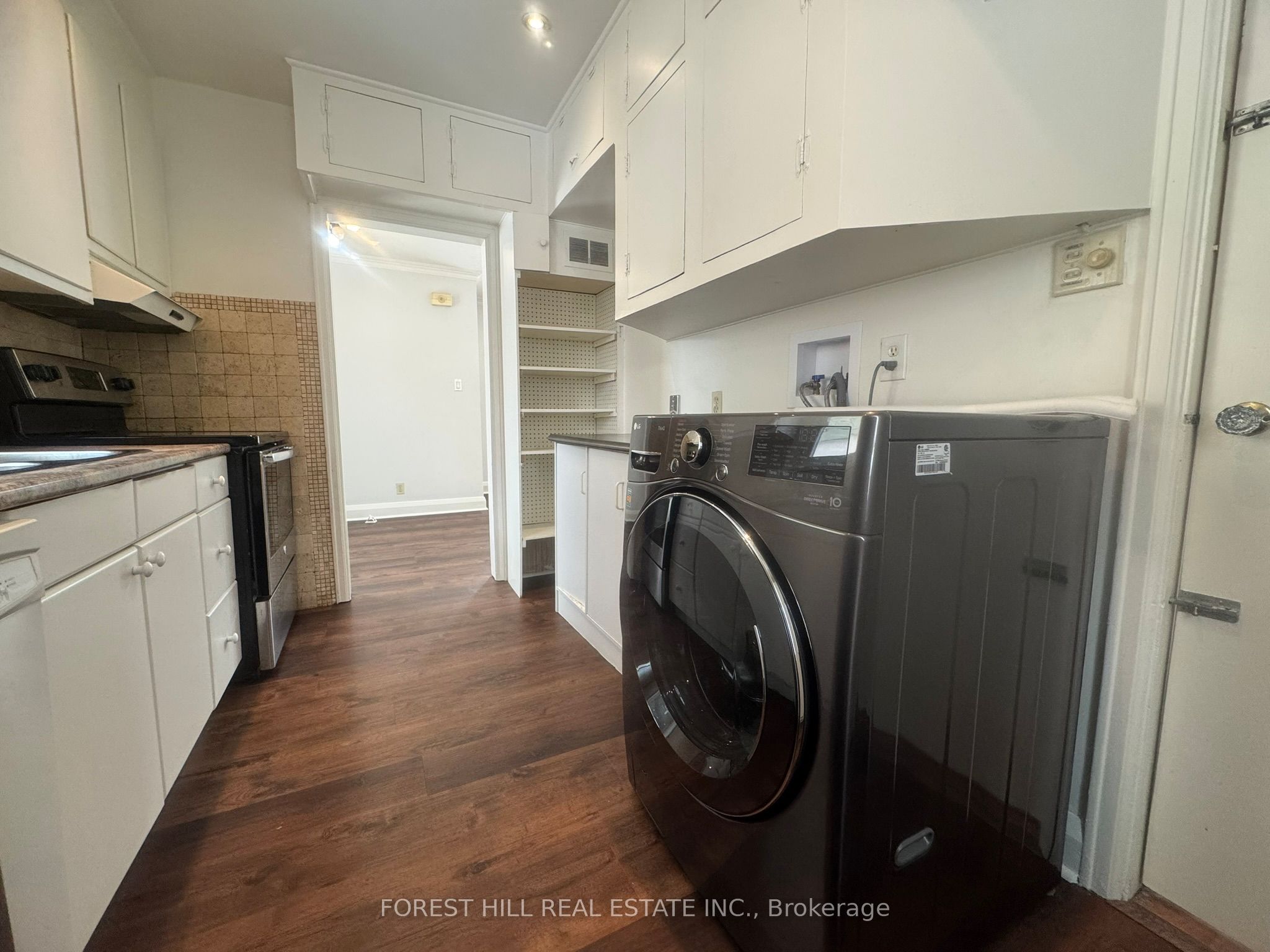 86 Grandview Avenue Main Fl