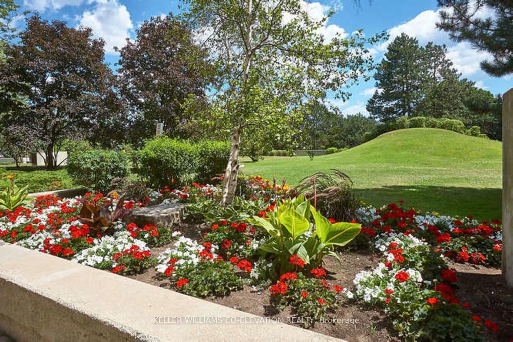 Photo of 260 Scarlett Road #1306, Toronto, ON M6N 4X6 (MLS # W12484227)