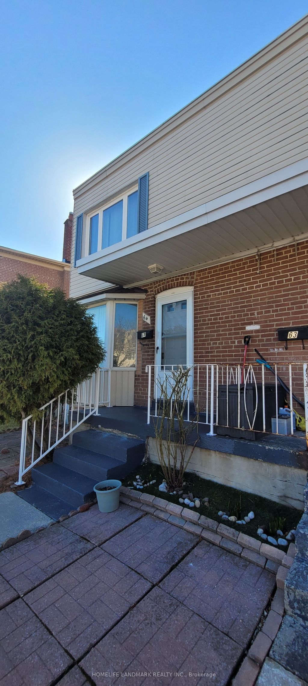 Photo of 740 Kennedy Road #64, Toronto, ON M1K 2C5 (MLS # E13017990)