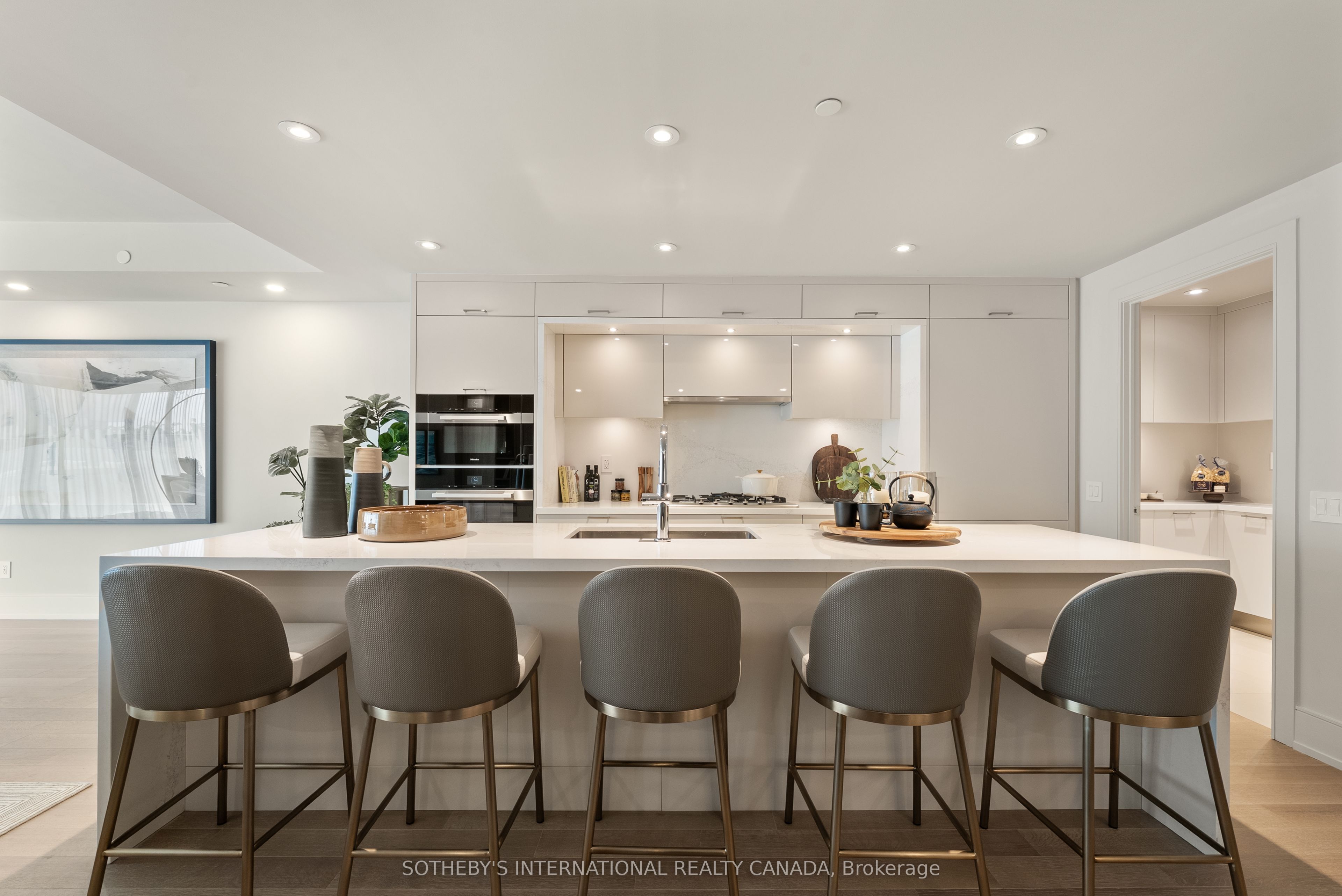 155 Merchants' Wharf N/A 217