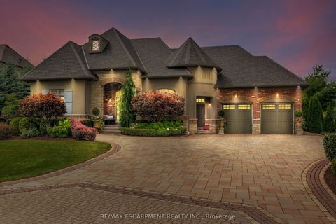 4 Holdroyd Court Halton Hills ON L7G 0E8