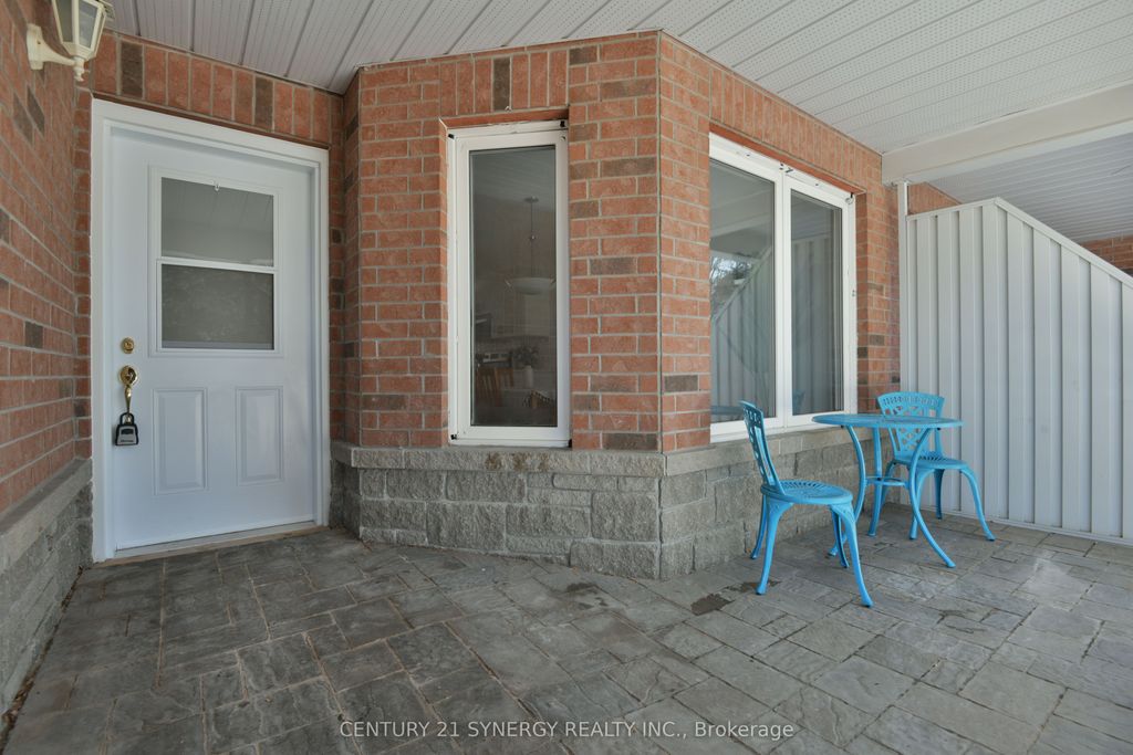 Photo of 7 Weaver Crescent, Kanata, ON K2K 3E1 (MLS # X12853368)