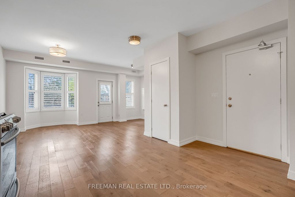 Photo of 12 Arlington Avenue, Toronto, ON M6G 3K8 (MLS # C13128822)