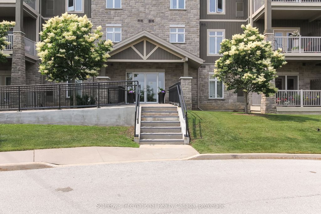 Photo of 25 Beaver Street S #308, Blue Mountains, ON N0H 2P0 (MLS # X12812866)